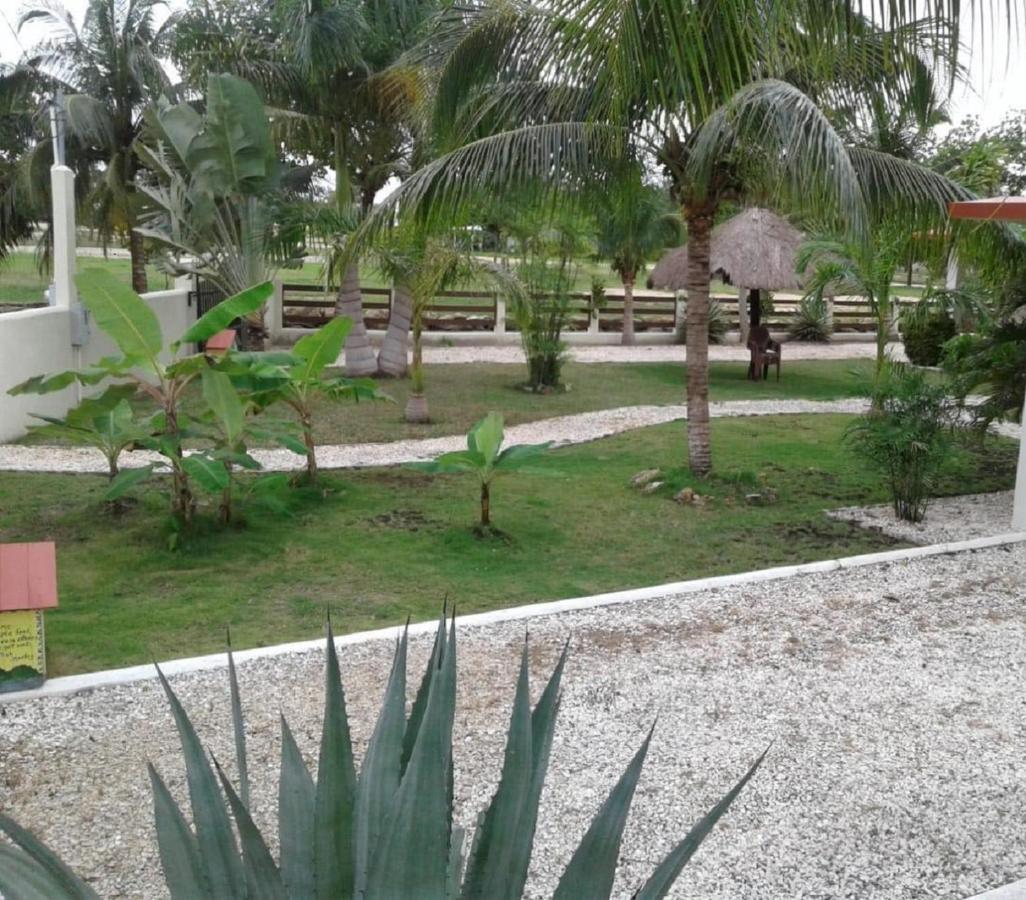 Royale Manor Villa Corozal Exteriör bild