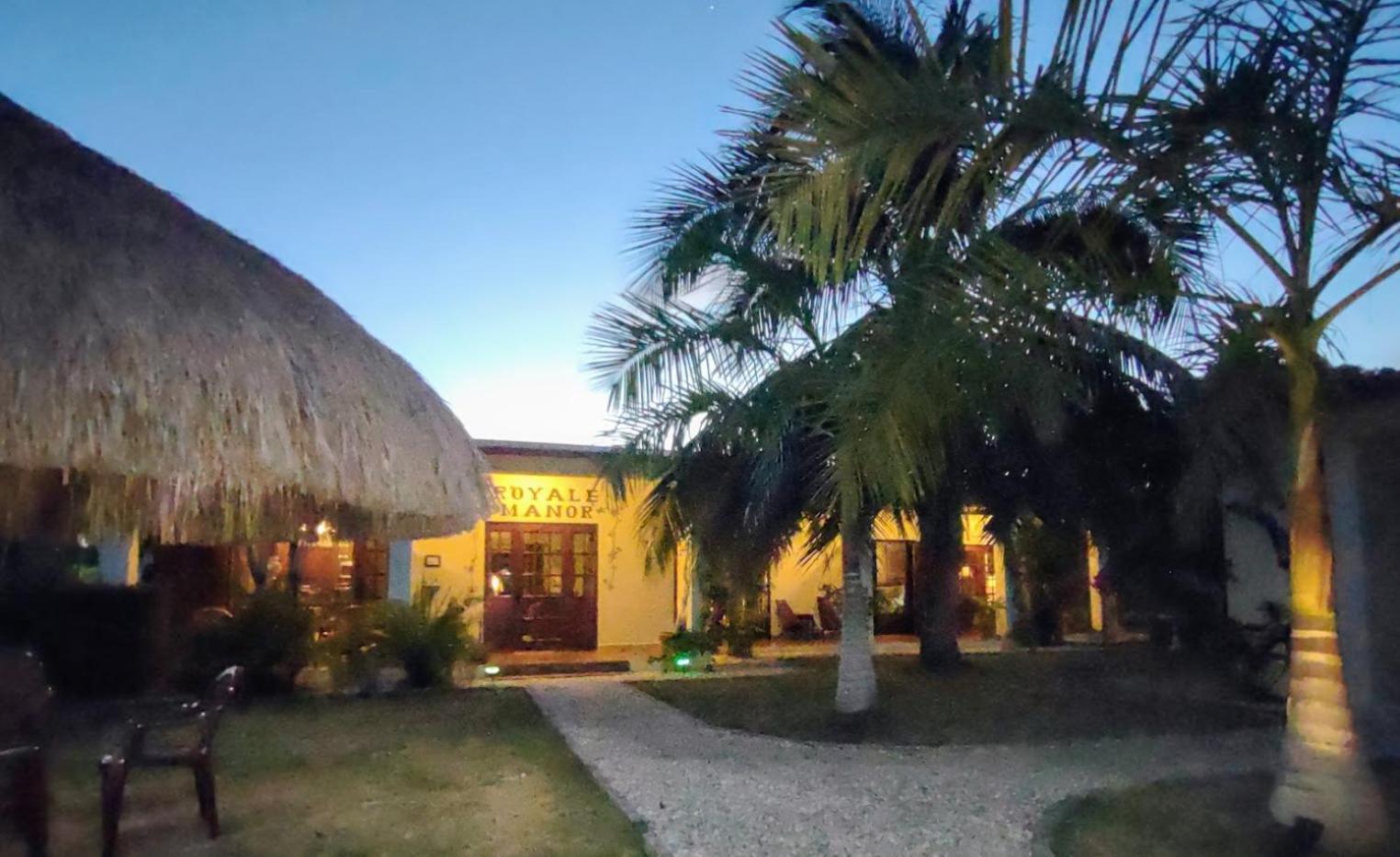 Royale Manor Villa Corozal Exteriör bild